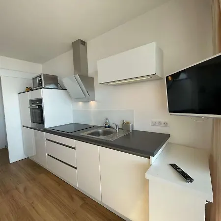 Grand 4 Pers, Balcon, Renove, Proche Ocean, - Fr-1-224c-160 * Saint-Hilaire-de-Riez