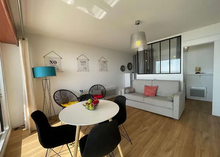 Grand 4 Pers, Balcon, Rénové, Proche Océan, - Fr-1-224c-160 *