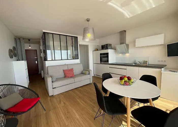 Grand 4 Pers, Balcon, Rénové, Proche Océan, - Fr-1-224c-160